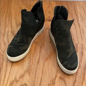 Steve Madden Camouflage Wedge Bootie Sneakers